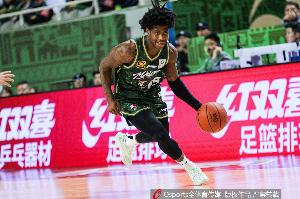 bwin必赢-同曦外援戴维斯:在NBL我基本什么活都得干 来CBA后队友让我做自己